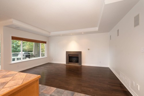 338 Dollarton Highway N, North Vancouver, BC 