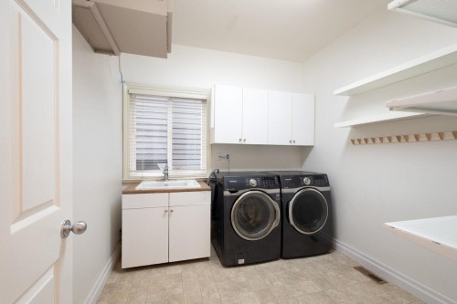 338 Dollarton Highway N, North Vancouver, BC 