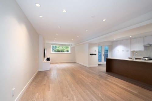 338 Dollarton Highway N, North Vancouver, BC 