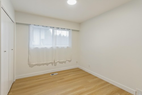 3288 Hoskins Road, North Vancouver, BC 