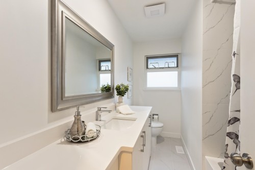 3288 Hoskins Road, North Vancouver, BC 