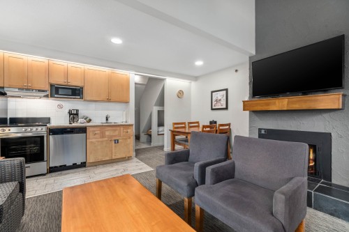 202-4420 Sundial Place, Whistler, BC 