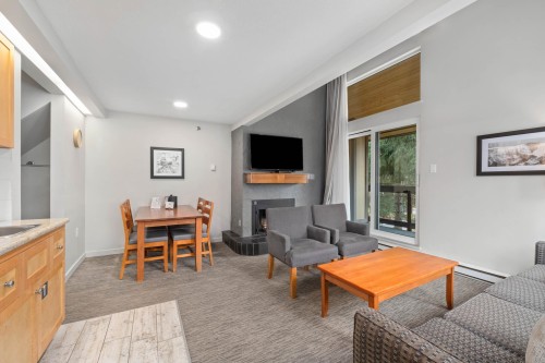 202-4420 Sundial Place, Whistler, BC 