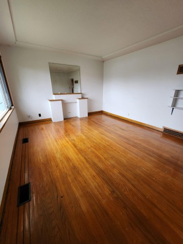 7544 Main Street, Vancouver, BC 