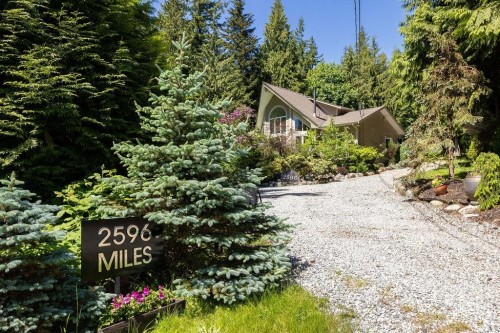 2596 Miles Road, Roberts Creek, BC 