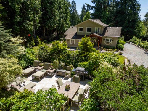 2596 Miles Road, Roberts Creek, BC 