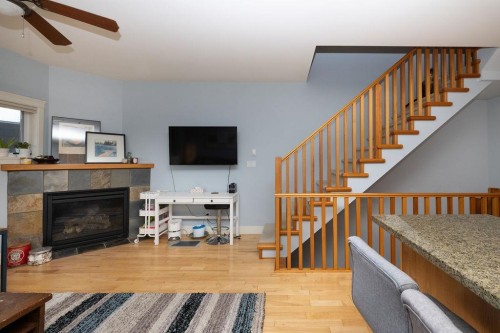 14-728 Gibsons Way, Gibsons, BC 