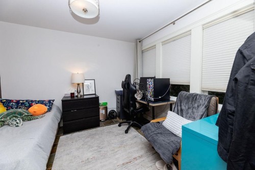 14-728 Gibsons Way, Gibsons, BC 