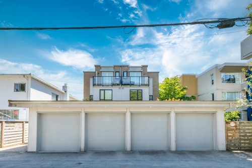 2431 Broadway Street W, Vancouver, BC 