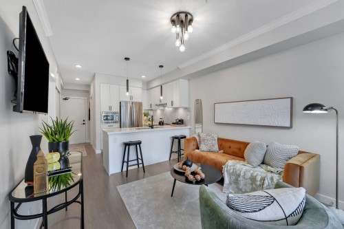 301-12143 223 Street, Maple Ridge, BC 