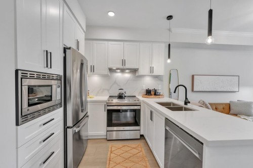 301-12143 223 Street, Maple Ridge, BC 