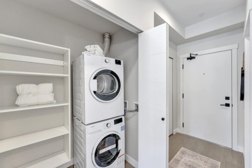 301-12143 223 Street, Maple Ridge, BC 