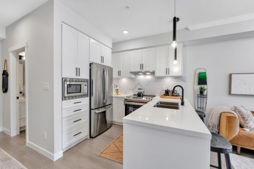 301-12143 223 Street, Maple Ridge, BC 