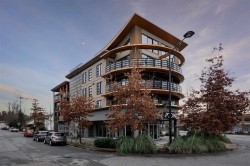 309-857 15th Street W North Vancouver, BC V7P 1M5