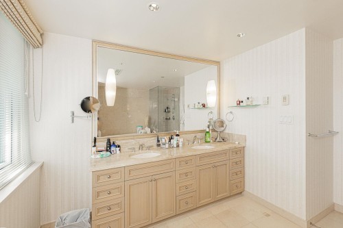 2302-323 Jervis Street, Vancouver, BC 