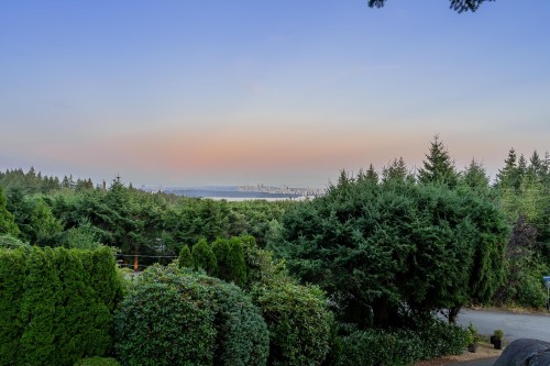 4375 Woodcrest Road, West Vancouver, BC 