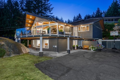4375 Woodcrest Road, West Vancouver, BC 
