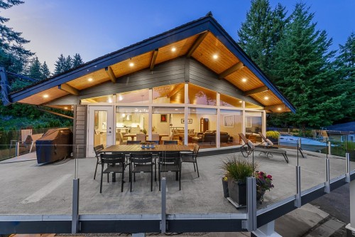 4375 Woodcrest Road, West Vancouver, BC 