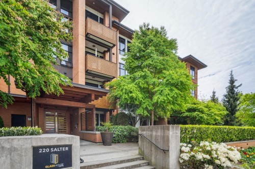 302-220 Salter Street, New Westminster, BC 