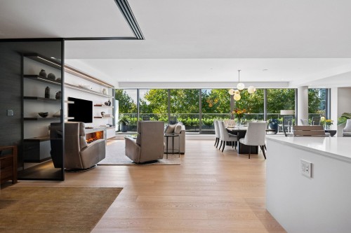 209-1355 Bellevue Avenue, West Vancouver, BC 