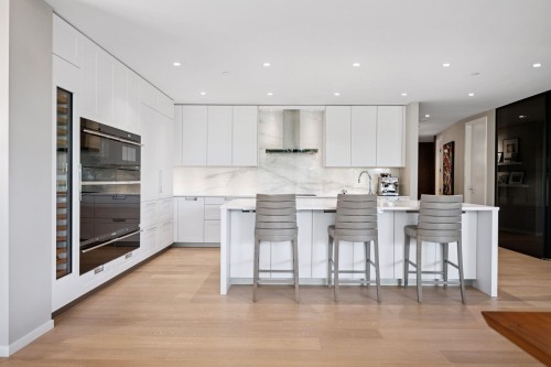 209-1355 Bellevue Avenue, West Vancouver, BC 