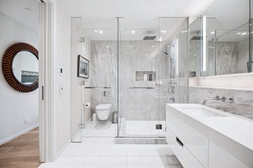 209-1355 Bellevue Avenue, West Vancouver, BC 