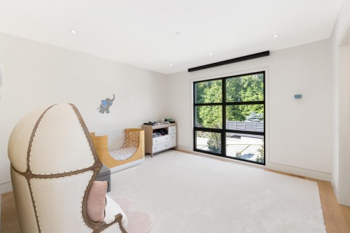 1050 King Georges Way, West Vancouver, BC 