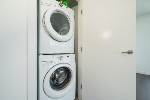 4010-4670 Assembly Way, Burnaby, BC 