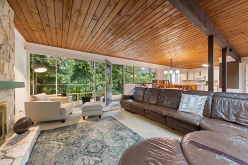 977 Belvedere Drive, North Vancouver, BC 