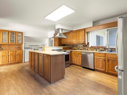 5950 Macdonald Street, Vancouver, BC 