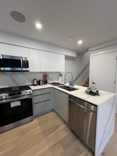 2885 Georgia Street E, Vancouver, BC 