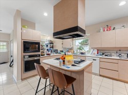 6288 Cambie Street  Vancouver, BC V5Z 3B4