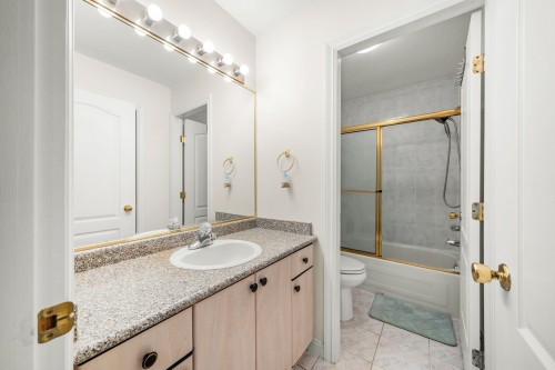 11851 Railway Avenue, Richmond, BC 