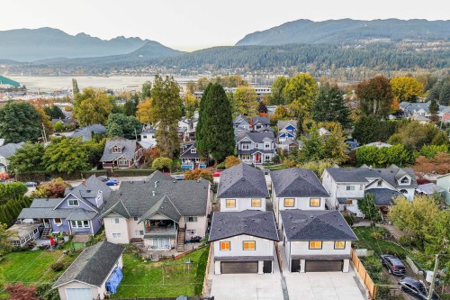 2715 Henry Street, Port Moody, BC 