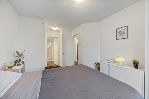 907-7090 Edmonds Street, Burnaby, BC 