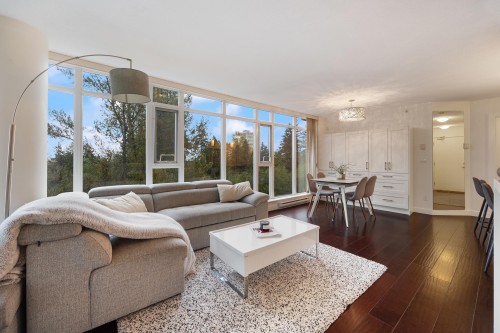 907-7090 Edmonds Street, Burnaby, BC 