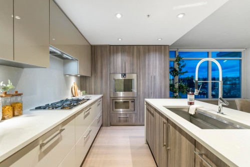 1204-210 Salter Street, New Westminster, BC 