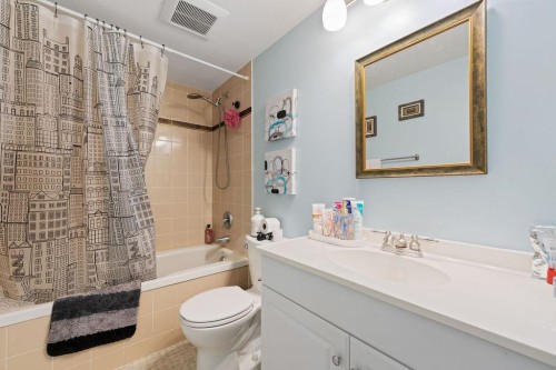 132-5600 Andrews Road, Richmond, BC 