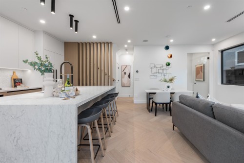 2-280 32 Avenue E, Vancouver, BC 