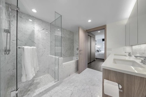 1008-1768 Cook Street, Vancouver, BC 