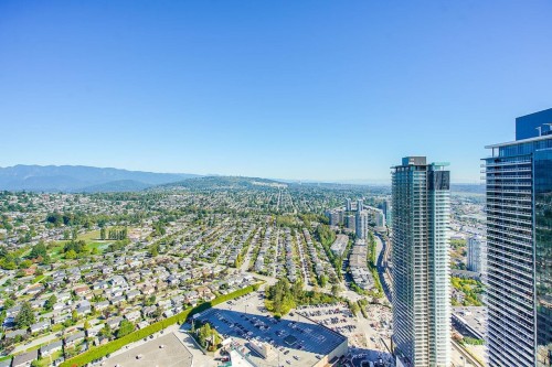 5703-4510 Halifax Way, Burnaby, BC 