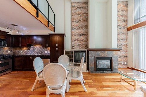 412-10 Renaissance Square, New Westminster, BC 