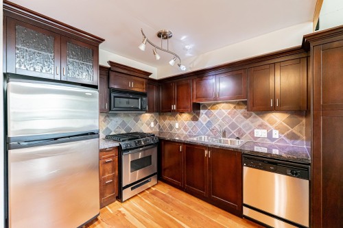 412-10 Renaissance Square, New Westminster, BC 