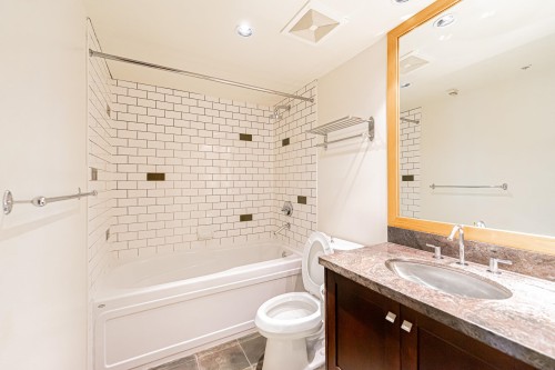 412-10 Renaissance Square, New Westminster, BC 