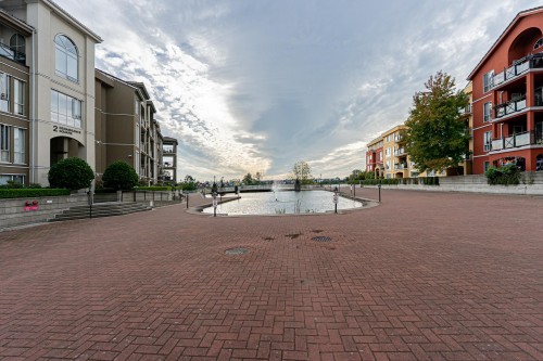 412-10 Renaissance Square, New Westminster, BC 