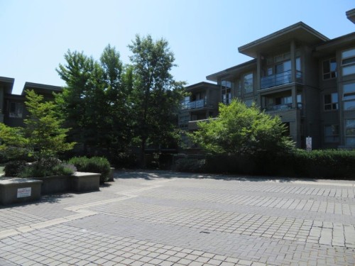 404-9339 University Crescent, Burnaby, BC 