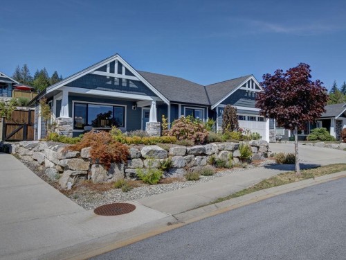 5537 Peregrine Crescent  Sechelt, BC V7Z 0V5