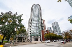 2608-58 Keefer Place  Vancouver, BC V6B 0B8