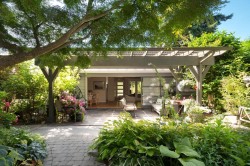 1132 Maplewood Crescent  North Vancouver, BC V7P 1H9