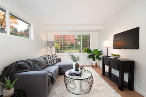 1132 Maplewood Crescent, North Vancouver, BC 